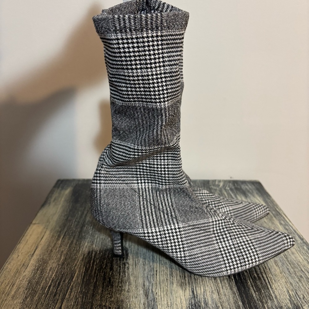 💕NWT💕 a new day Black & White Houndstooth Heeled Pointed Toe Boots | Wms 7 1/2